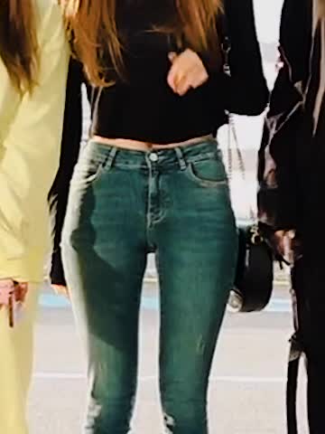 IZONE Kim Minju Flaunting Her Flawless S-Line Too Hot For Reddit