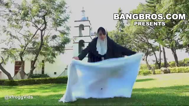 Dirty Nun Fucks The Gardener [Bangbros]