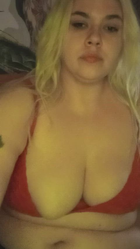 No makeup late night jiggle