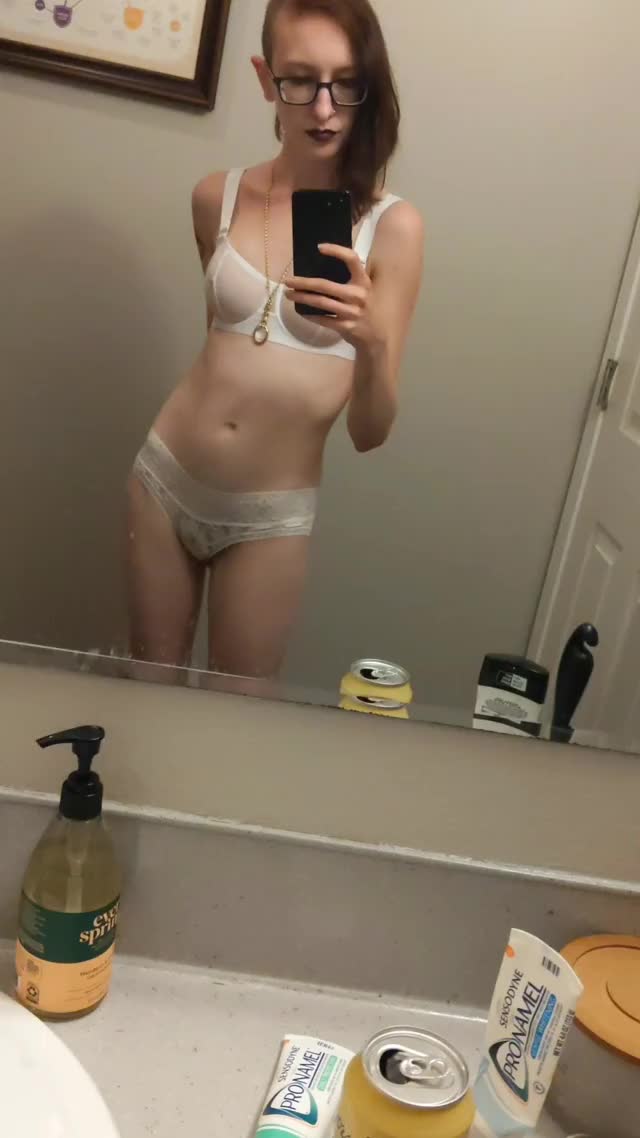 (f)eeling angelic, treat me❤️