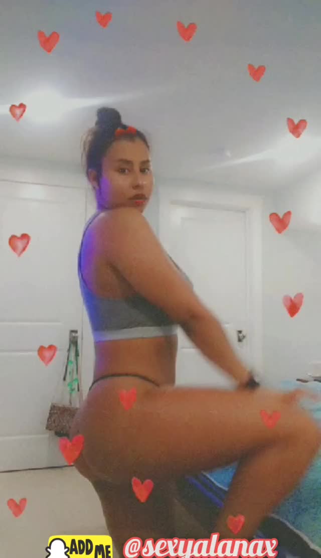 Dance with me on my snapchat and I'll make you cum ?