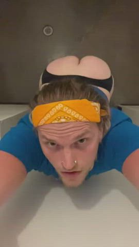 bubble butt gay twerking gif