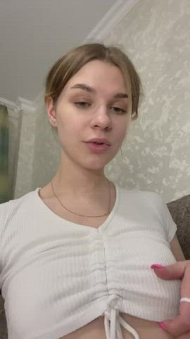 cute onlyfans teen gif