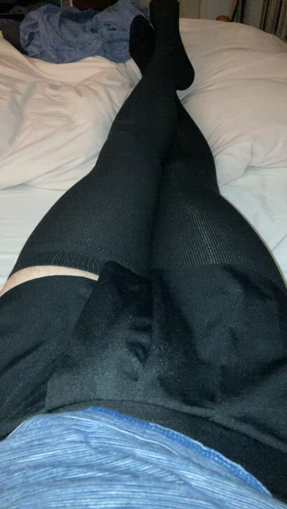 Who wants to suck my femcock😘