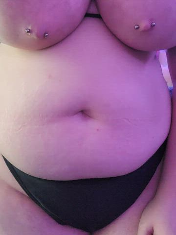 New bikini can't hide my hairy pussy~