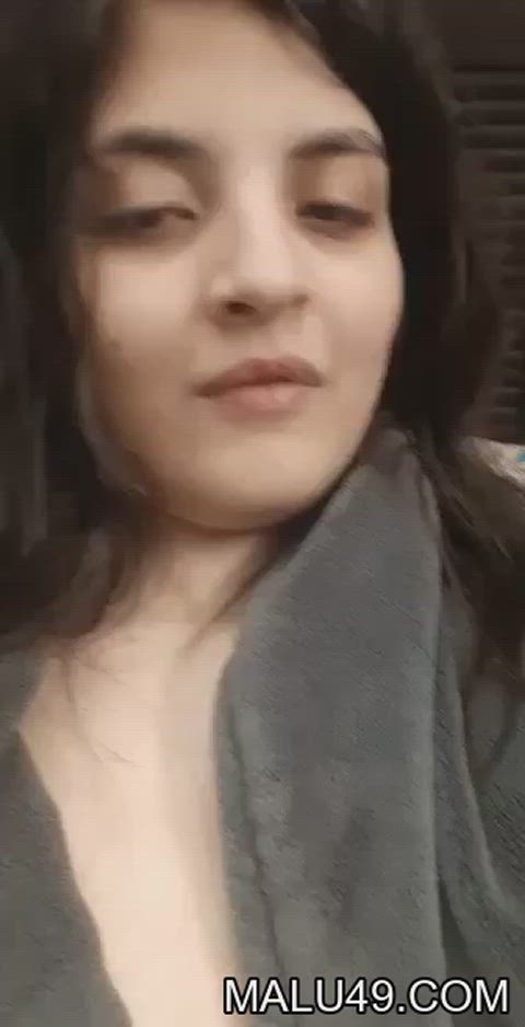 groping pakistani selfie amateur-girls gif