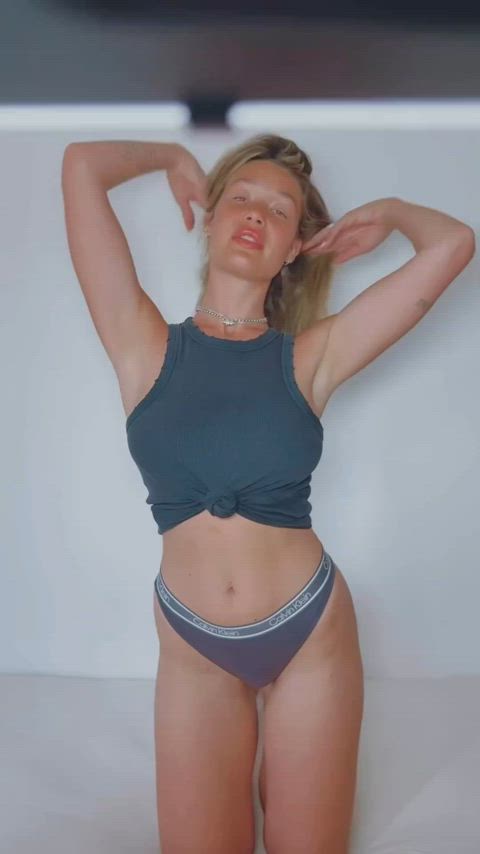 amateur ass big tits bikini clothed south african tease tiktok tits gif