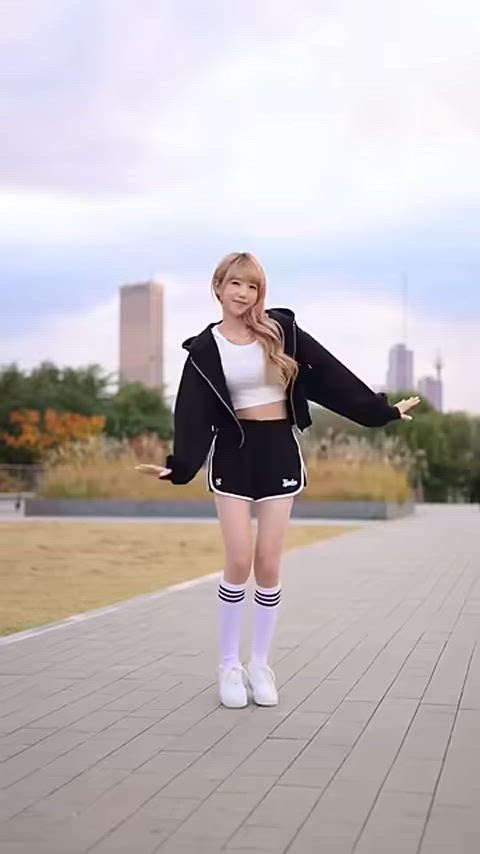 asian blonde dance dancer dancing japanese gif