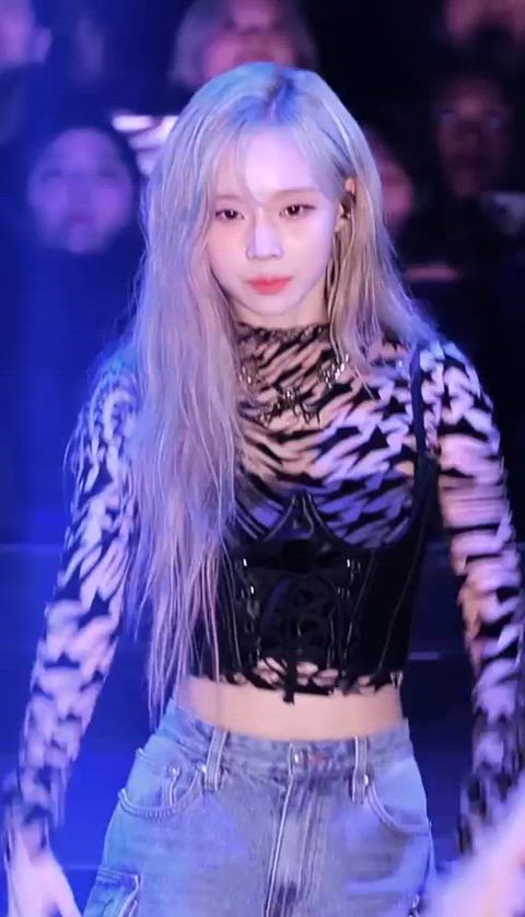 asian blonde dancing korean throat kpop gif