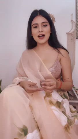 cleavage huge tits saree gif