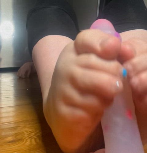 dildo feet feet fetish foot foot fetish foot worship footjob toes gif