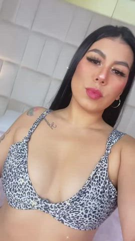 chaturbate latina streamate gif