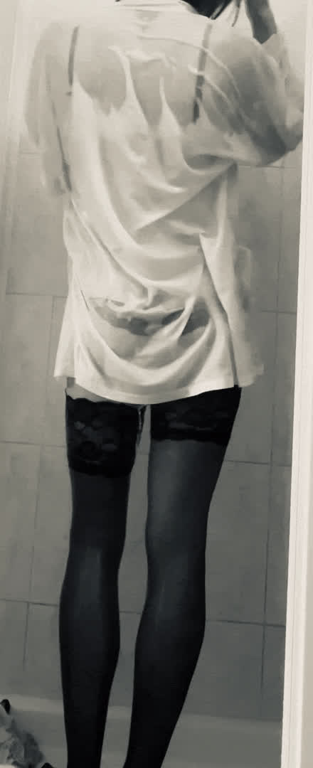 amateur ass brunette italian lingerie nsfw onlyfans solo stockings strip gif