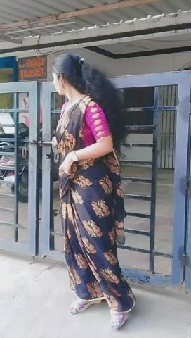 cleavage desi hotwife housewife saree wife gif