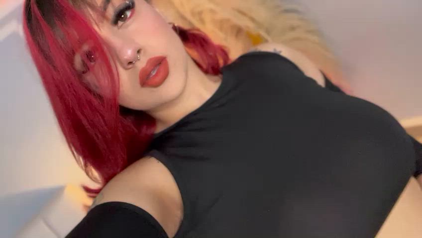 big tits camgirl girls latina natural tits redhead tattoo white girl gif