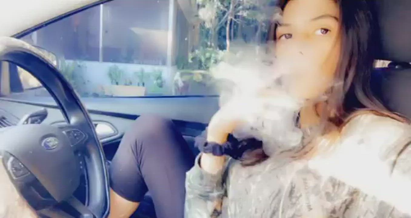 I wish I could smoke w her