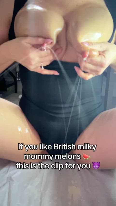 big tits lactating milf milk horny-cougars lactation gif