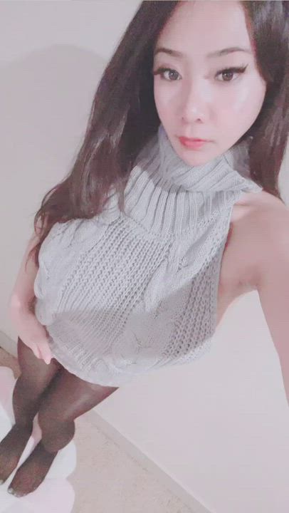 Your fav busty Japanese virgin killer ♥️🎀