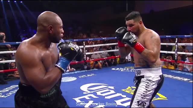 Chris Arreola mows down heavyweight hopeful Seth Mitchell in the 1st - Arreola returns