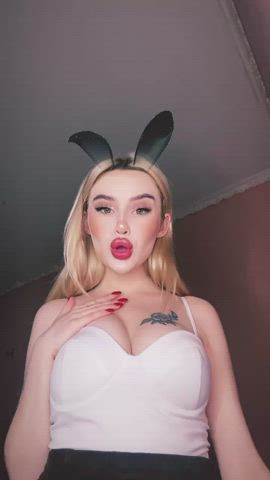 lipstick fetish teen ukrainian gif