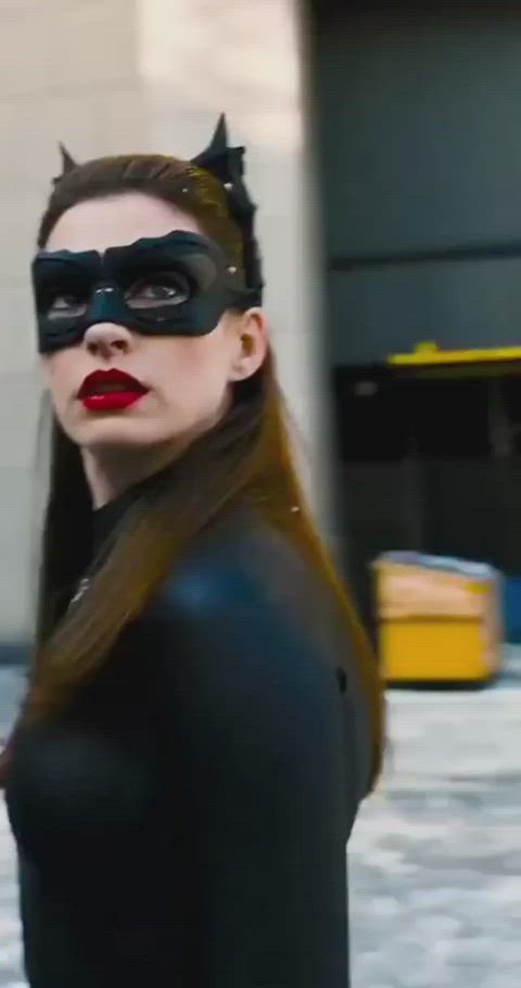 anne hathaway booty celebrity gif