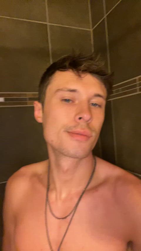 cock muscles onlyfans shower tease teasing flexing gay gay-muscle onlyfans-creators