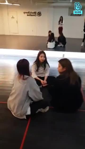 190210 [이달의 소녀] 오빛 얼굴 볼래 LOONA VLIVE 40