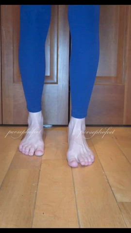 college feet feet fetish foot foot fetish leggings legs soles toes yoga pants gif