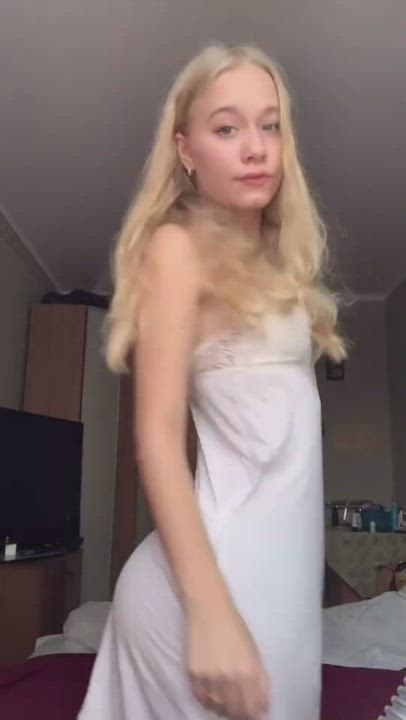 Russian Teen TikTok gif