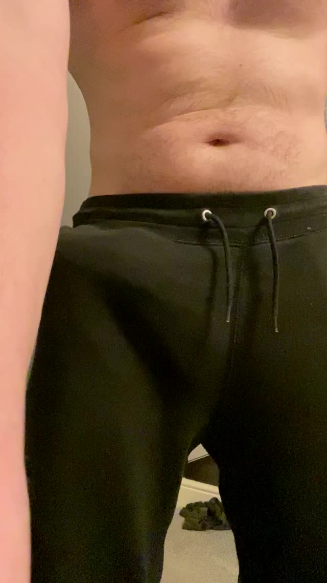 Who likes black sweatpants?