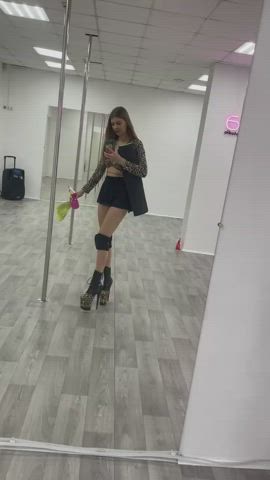 how are u like my outfit)
