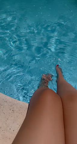 feet feet fetish fetish findom food fetish foot foot fetish foot worship pool gif