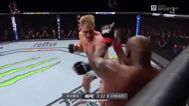 DERRICK LEWIS BLACK BEAST KO/volkov