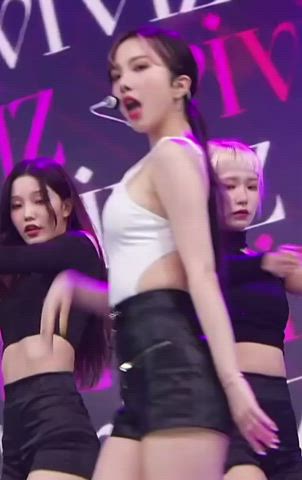 body celebrity korean gif