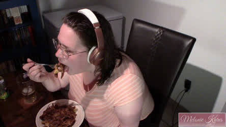 BBW Big Tits Brunette Busty Chubby Curvy Food Fetish Glasses Huge Tits Natural Tits