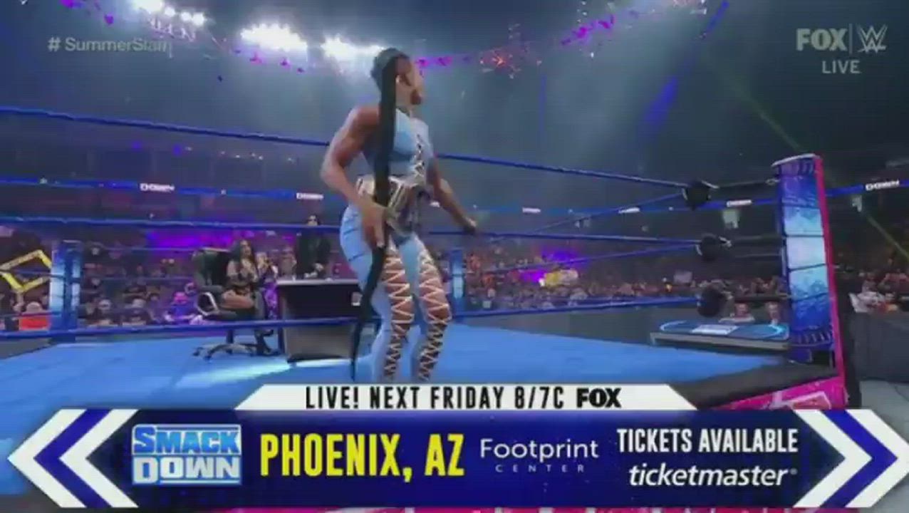 Bianca's ass looking fat last night