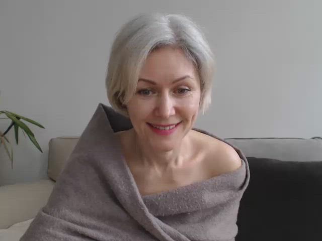 gilf solo tits gif