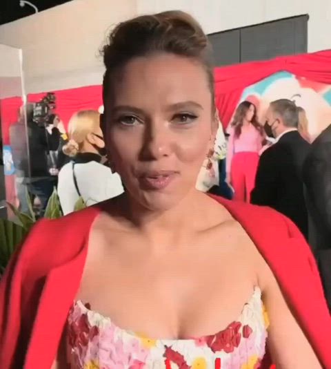 scarlett johansson sexy sexy voice gif