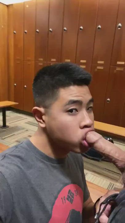 Blowjob in the locker