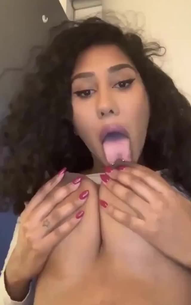 Sexy Brown Slut