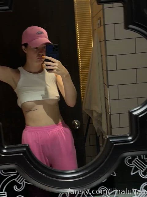 amateur european fansly underboob gif