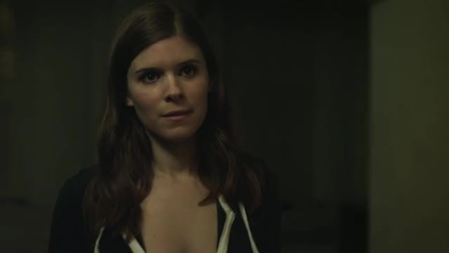 Kate Mara - House of Cards (S01E05) - having nude photos taken of her (w/ butt body