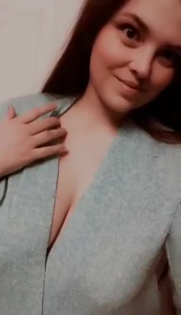 A Peak at my Tits