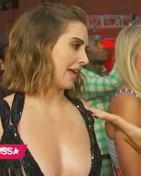 alison brie celebrity cleavage gif
