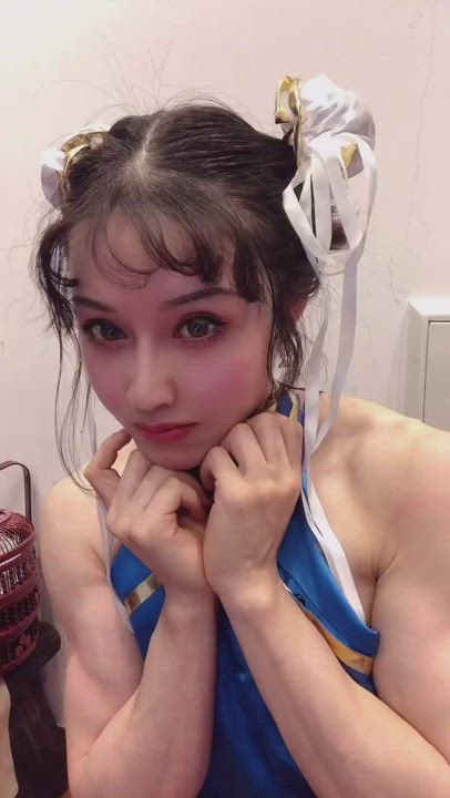 Chinese Cosplay Muscular Girl gif