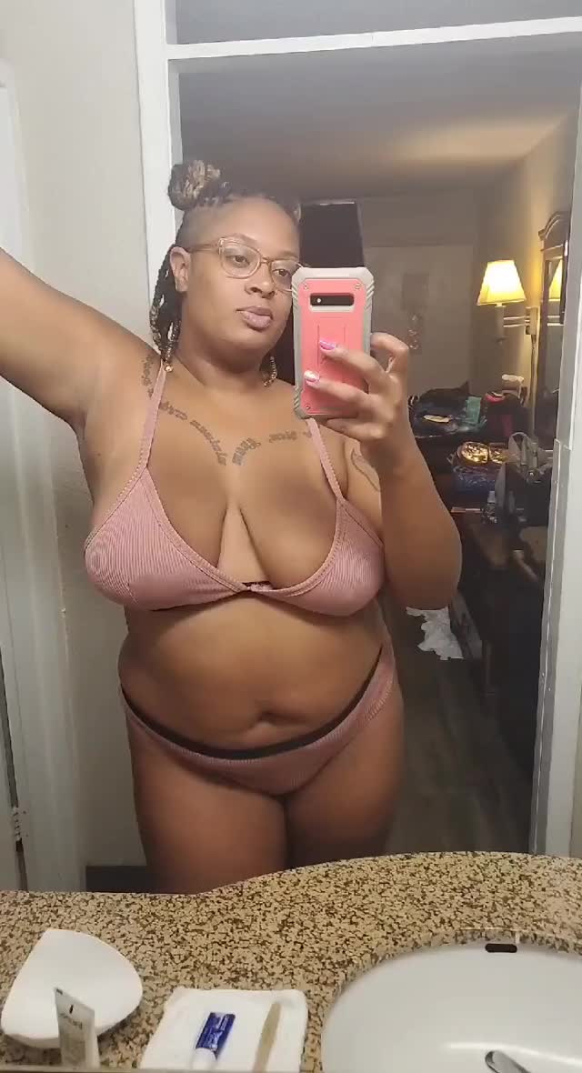 Ebony Titty Drop Bounce Bounce (OC)