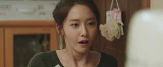 YoonA Surprised 02