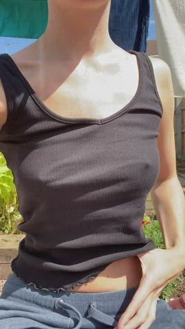 Pretty boobs in the sun 🌞 😘
