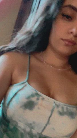 watch me masturbating live whenever u want on a videocall just for you. Once u subscribe