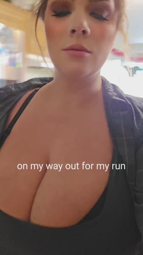 busty huge tits jiggling natural-tits gif